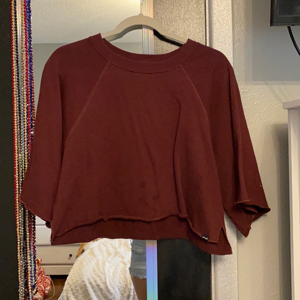 Maroon cropped sweater shirt